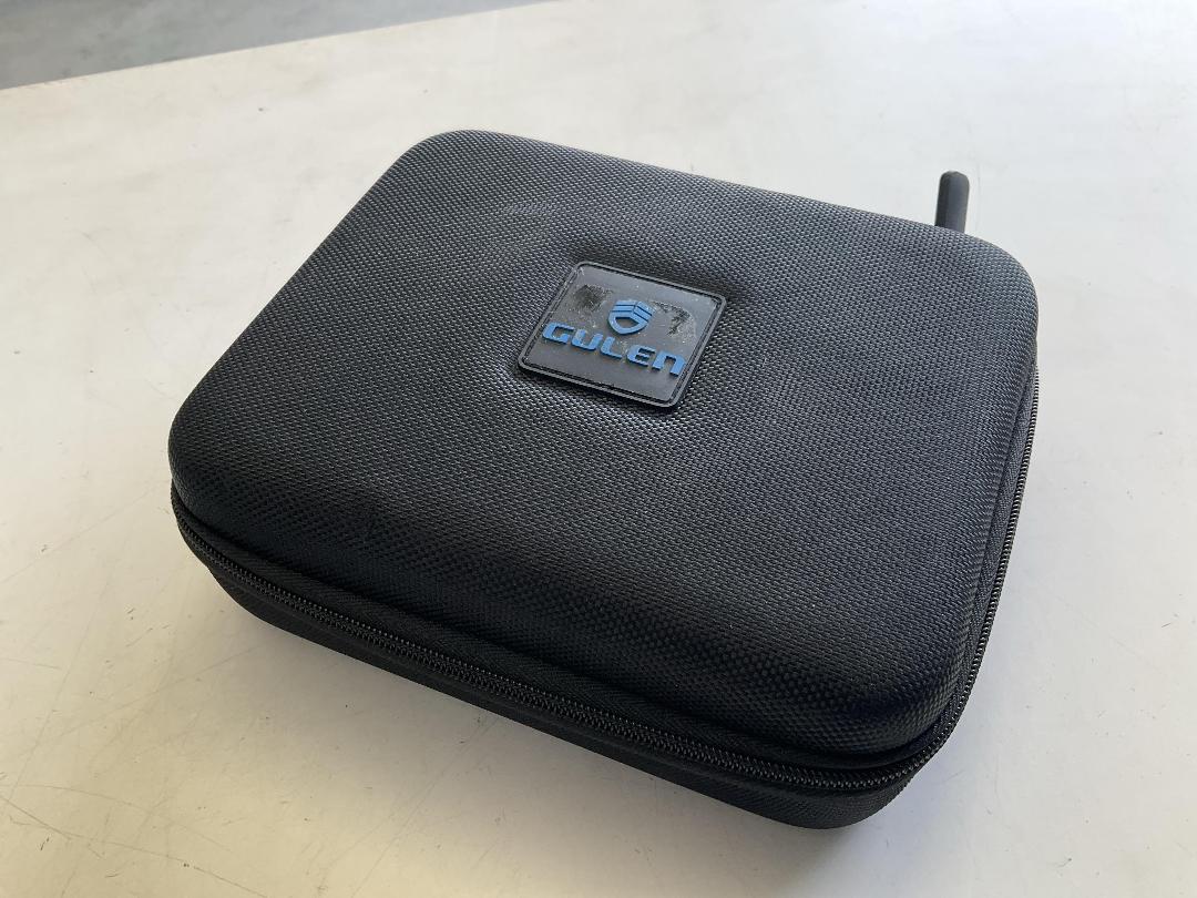 Photo '8' of Gulen - GL3 White 12V Portable Car Battery Jump Starter/ Power Bank Photo '8' of Gulen - GL3 White 12V Portable Car Battery Jump Starter/ Power Bank