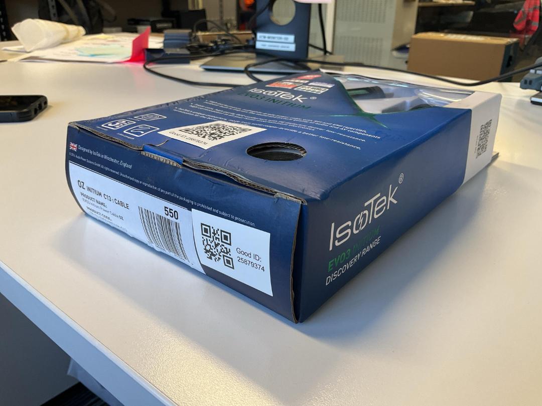 Photo '2' of IsoTek EVO3 Initium Power Cable