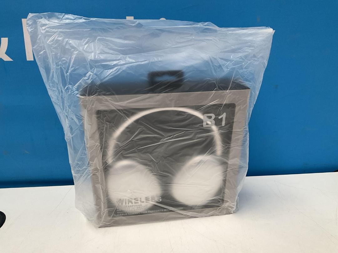 Photo '9' of Wireless Headphones - Model MS-B1 - Silver Coloured Photo '9' of Wireless Headphones - Model MS-B1 - Silver Coloured