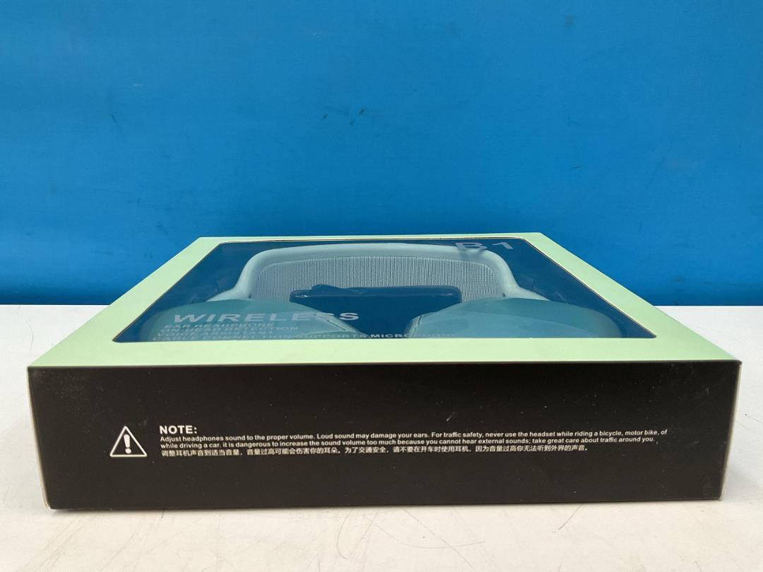 Photo '8' of Wireless Headphones - Model MS-B1 - Spearmint Coloured