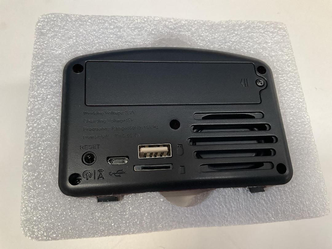 Photo '3' of MaoKing - Vintage Style Bluetooth / Aux Radio *NEW* Photo '3' of MaoKing - Vintage Style Bluetooth / Aux Radio *NEW*