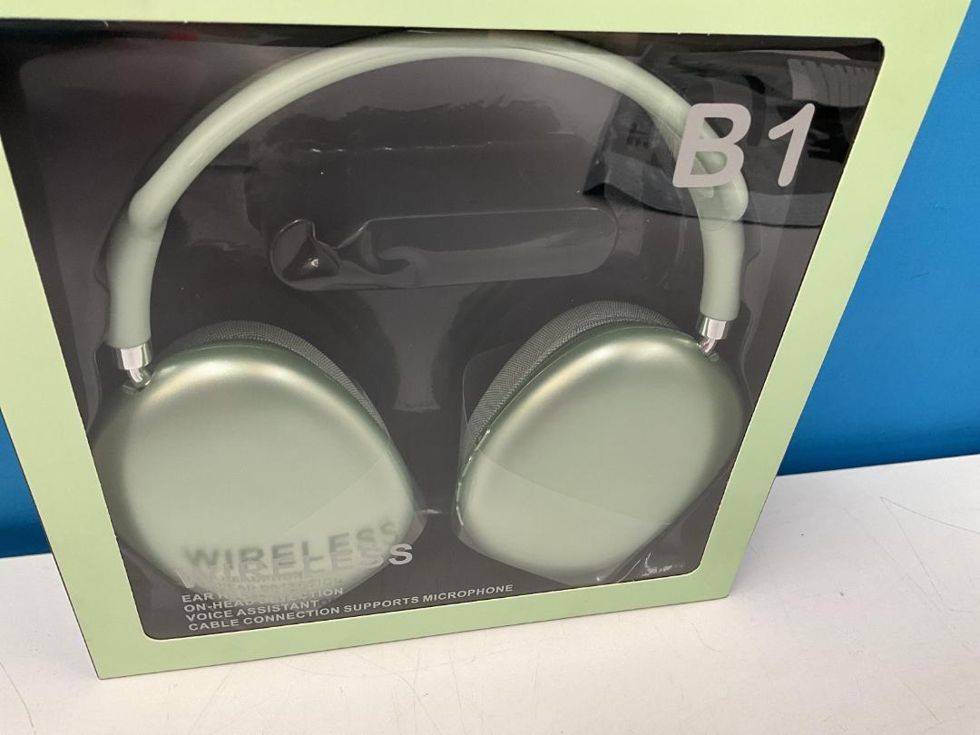 Photo '2' of Wireless Headphones - Model MS-B1 - Mint *NEW*