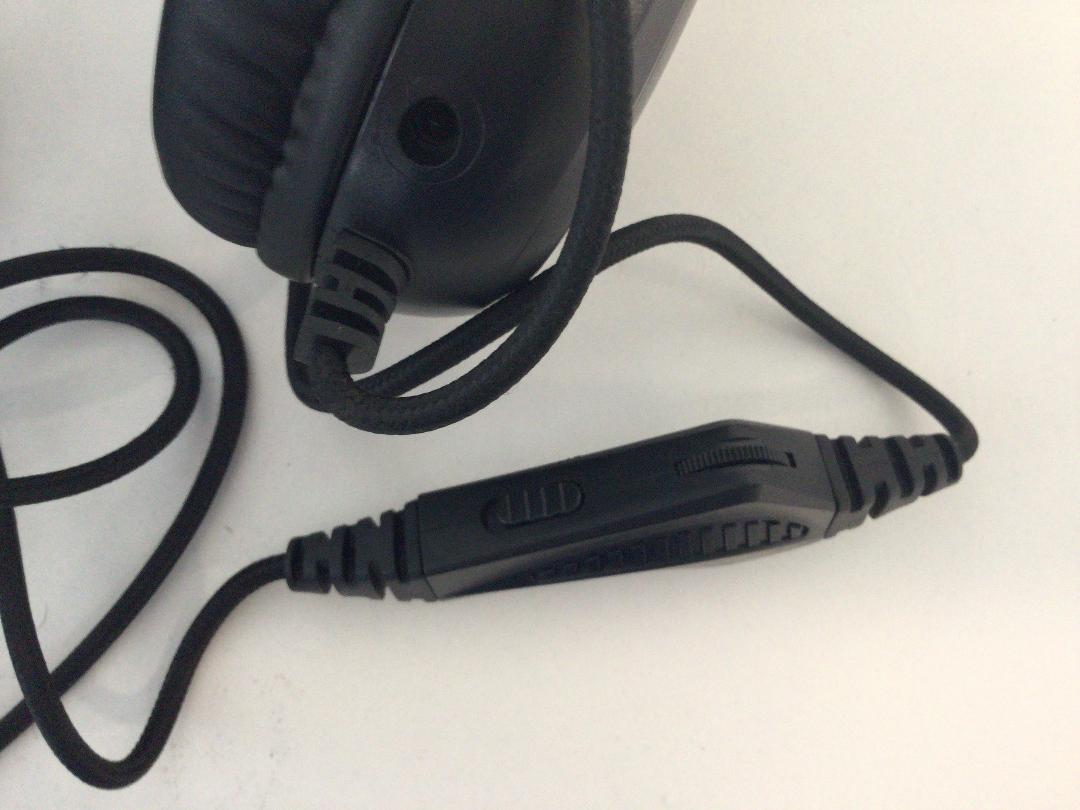 Photo '2' of Headphones Photo '2' of Headphones