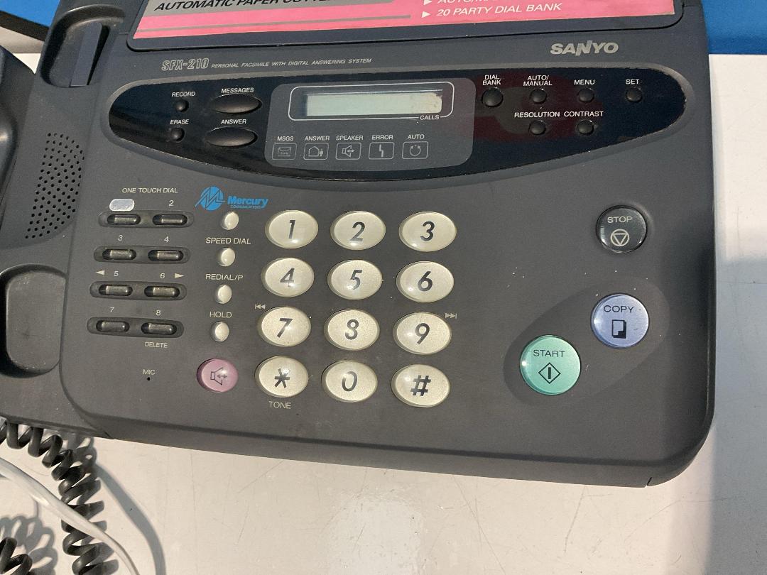 Photo '7' of Sanyo SFX 210 Digital Answering System/Automatic Paper Cutter