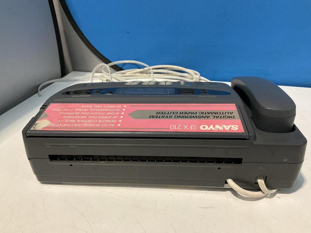 Photo '9' of Sanyo SFX 210 Digital Answering System/Automatic Paper Cutter