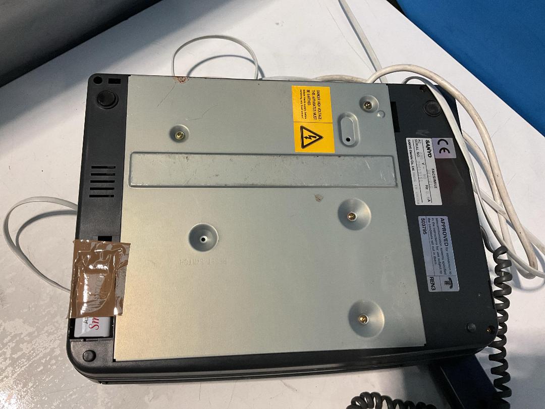 Photo '11' of Sanyo SFX 210 Digital Answering System/Automatic Paper Cutter