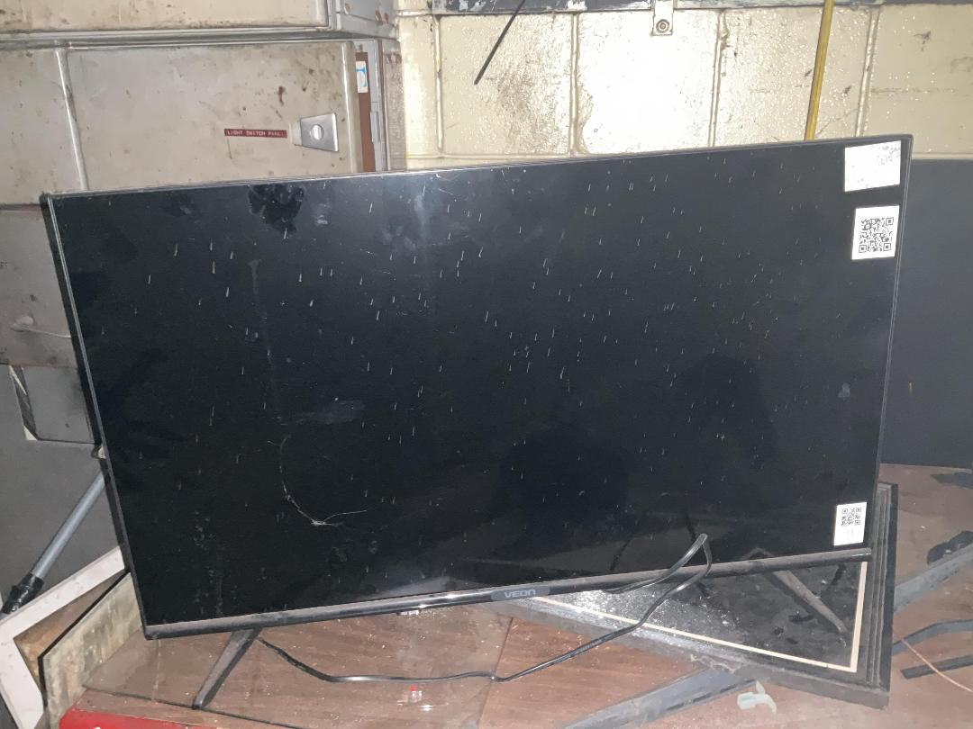 Photo '4' of Veon 32inch T.V Photo '4' of Veon 32inch T.V