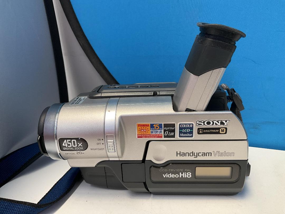 Photo '9' of Sony Handycam Vision Video Camera Recorder - Model CCD-TRV107E Photo '9' of Sony Handycam Vision Video Camera Recorder - Model CCD-TRV107E
