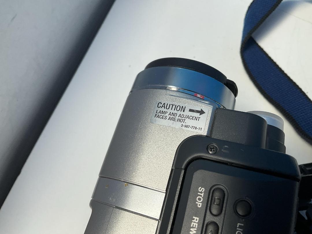 Photo '11' of Sony Handycam Vision Video Camera Recorder - Model CCD-TRV107E Photo '11' of Sony Handycam Vision Video Camera Recorder - Model CCD-TRV107E