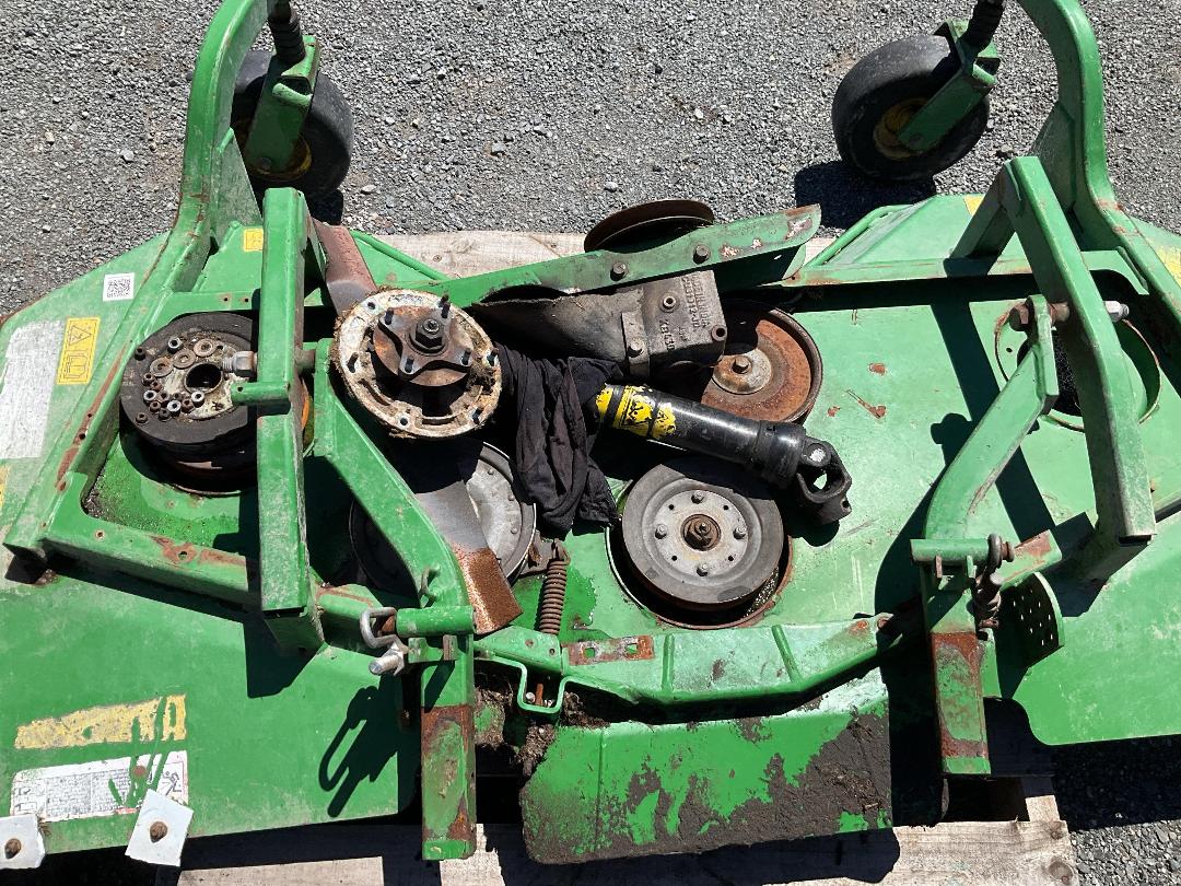 Photo '7' of John Deere Fastback Commercial 72 Mower Head