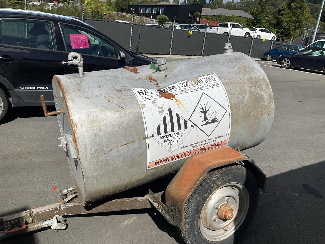 Photo '6' of Fuel Tank Trailer Tanker - Single Photo '6' of Fuel Tank Trailer Tanker - Single