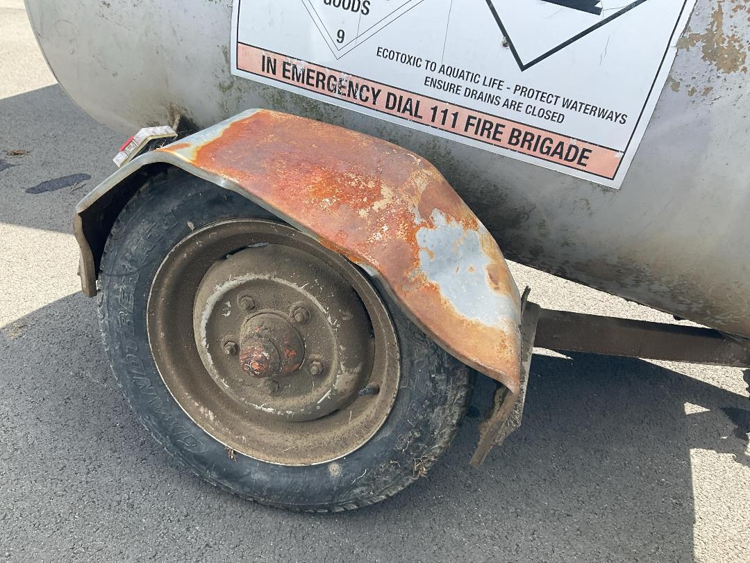 Photo '12' of Fuel Tank Trailer Tanker - Single Photo '12' of Fuel Tank Trailer Tanker - Single