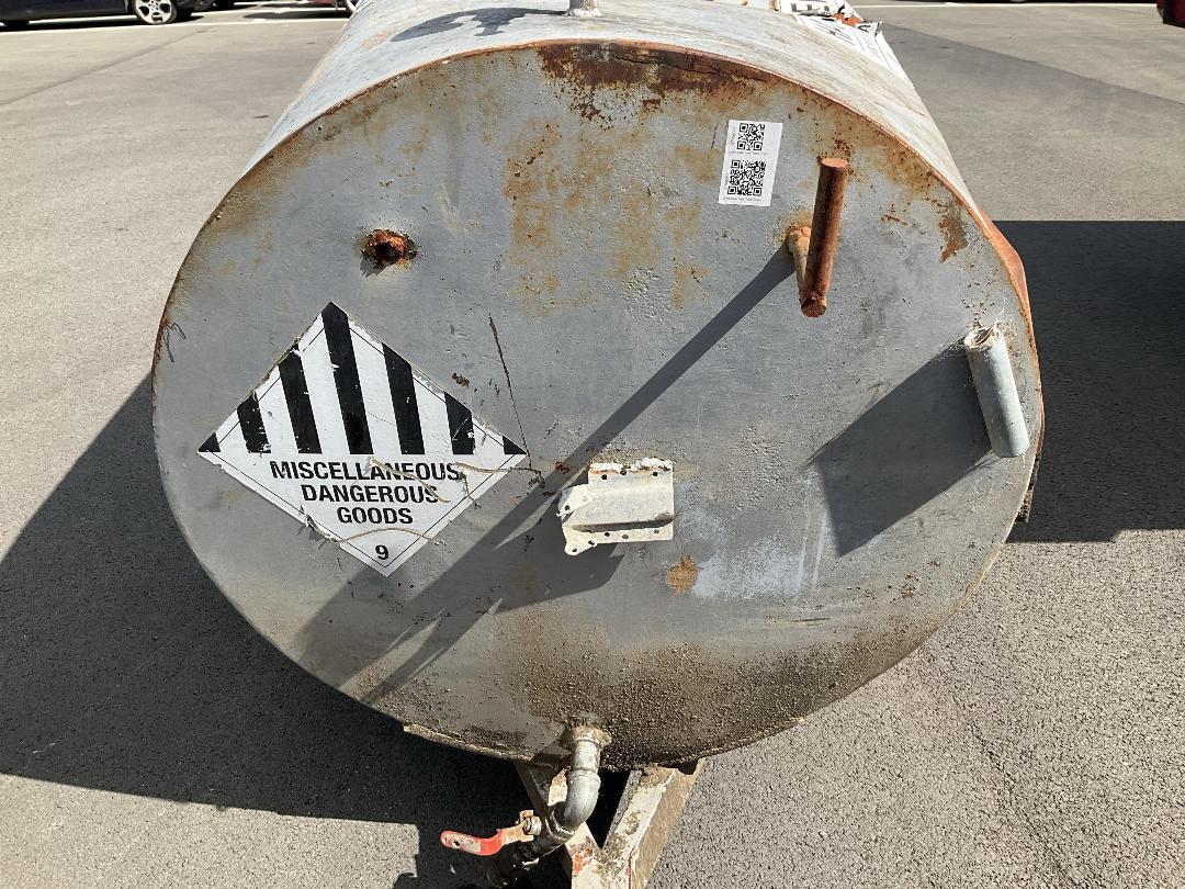 Photo '9' of Fuel Tank Trailer Tanker - Single Photo '9' of Fuel Tank Trailer Tanker - Single