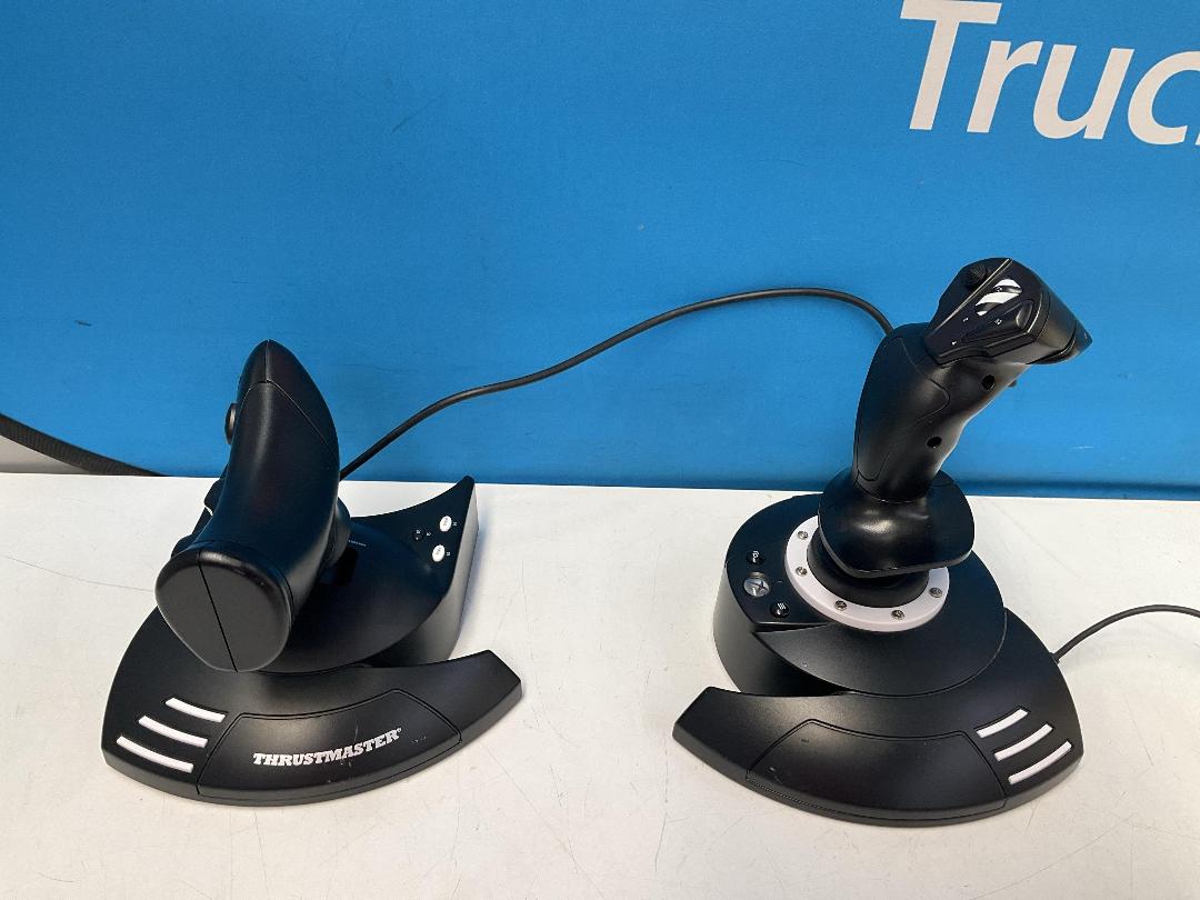 Photo '4' of Xbox Thrustmaster