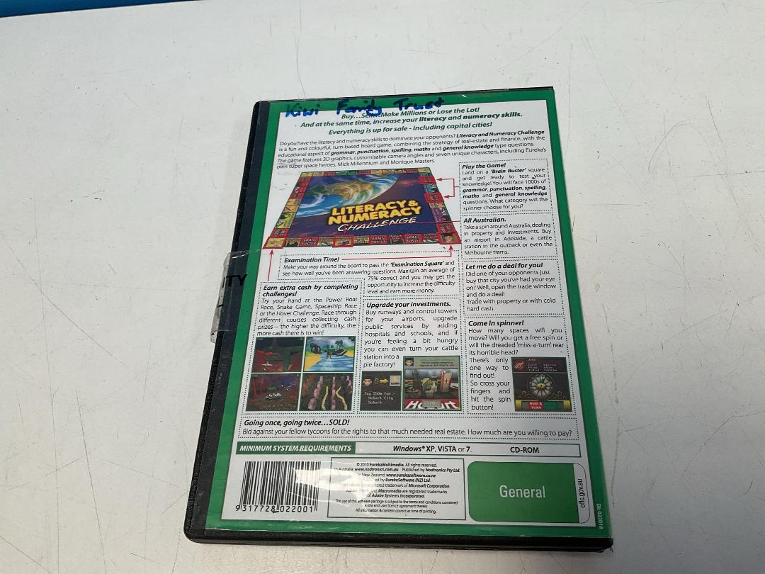 Photo '13' of 6x PC Games or Similar - Sims 2 Etc