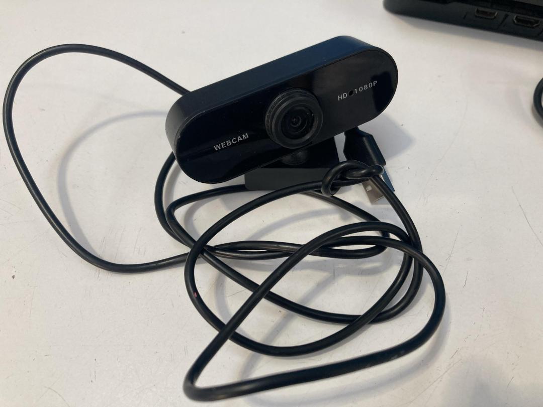 Photo '9' of PlayStation 4 Slim Console & 1 Controller