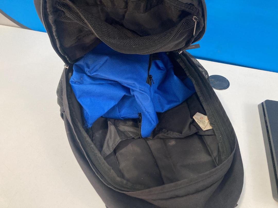 Photo '11' of PlayStation 4 Slim Console & 1 Controller