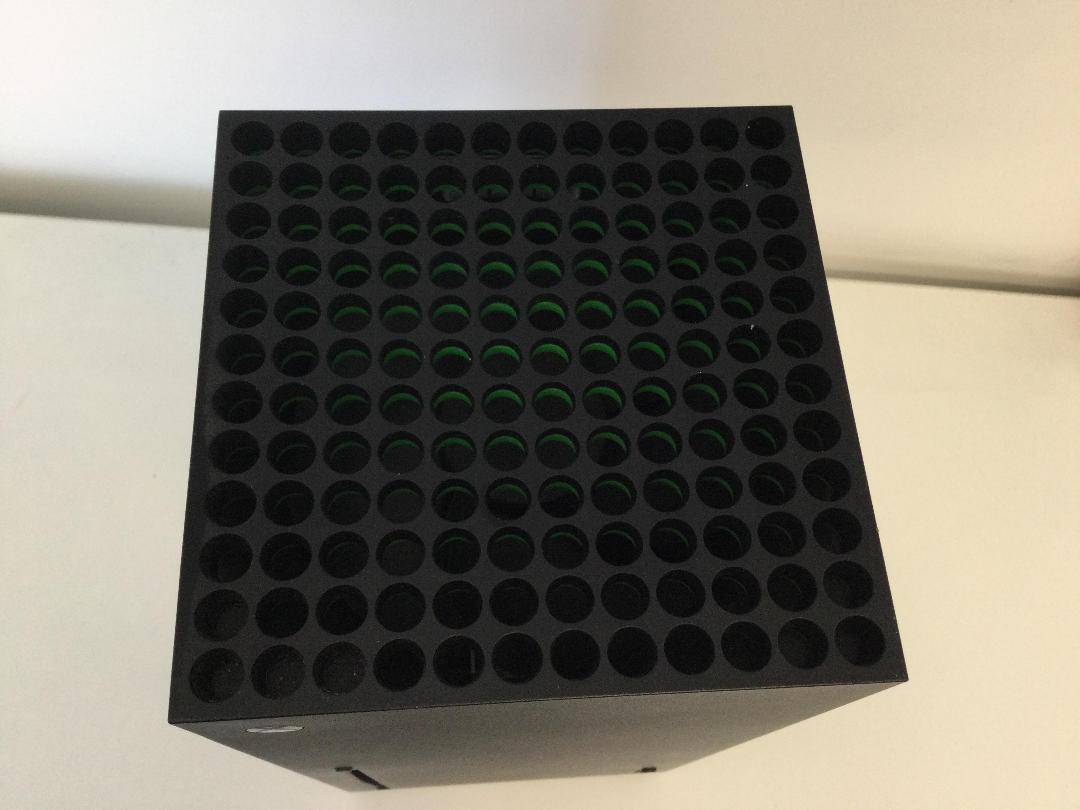 Photo '2' of X Box Console Series X