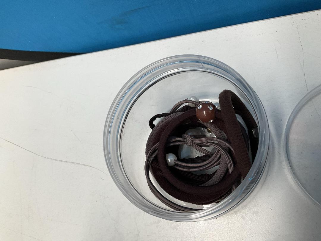 Photo '2' of 10x Small Round Containers with Hair Ties in Each Container *NEW*