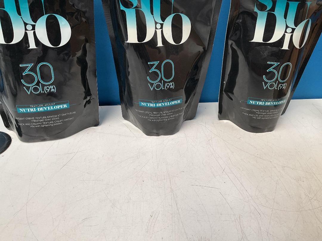 Photo '6' of L’Oreal - Activator, Lightening Paste, Lightening Powder Etc