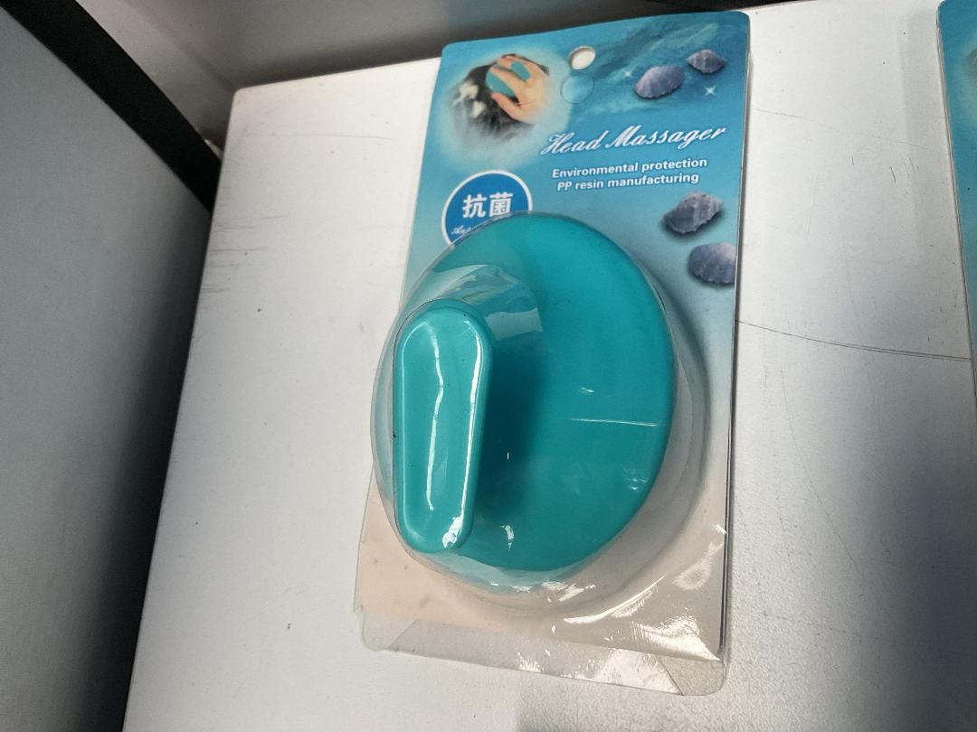 Photo '2' of 26x Massage Hair Brushes *NEW* Photo '2' of 26x Massage Hair Brushes *NEW*