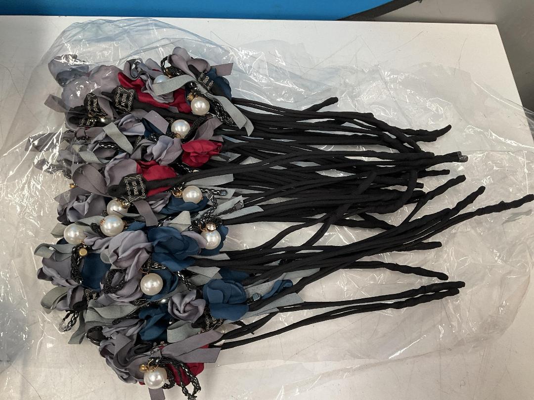 Photo '8' of Hair Ties and Craft Items Etc *NEW* Photo '8' of Hair Ties and Craft Items Etc *NEW*