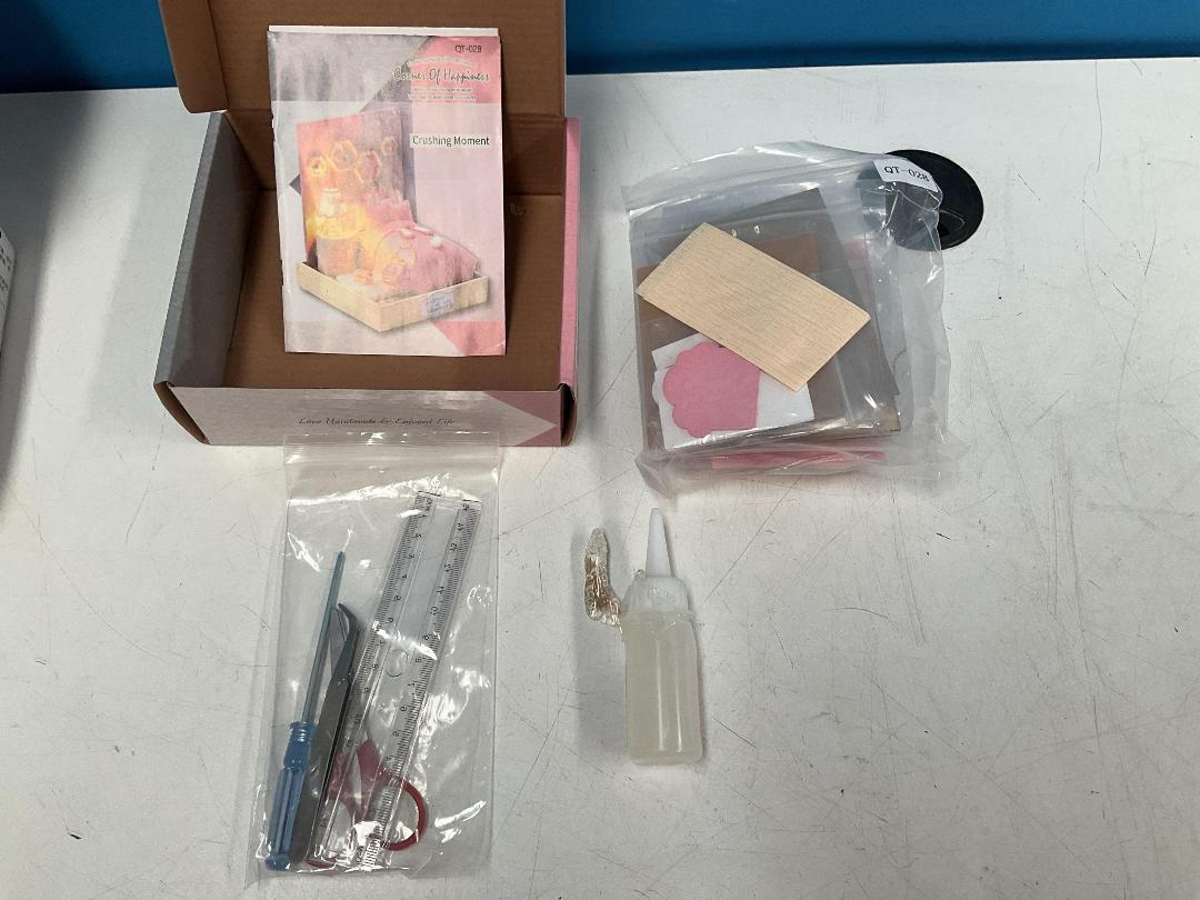 Photo '22' of Hair Ties and Craft Items Etc *NEW* Photo '22' of Hair Ties and Craft Items Etc *NEW*