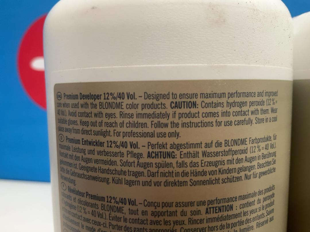 Photo '4' of Schwarzkopf BlondMe Premium Oil Developer 12% 40 Vol 1L (3pce)