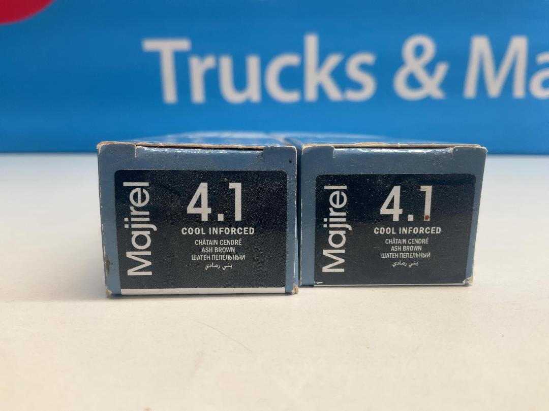 Photo '3' of L'OREAL Majirel Professional Colour 50ml  - 4.1 Ash Brown (2pce)