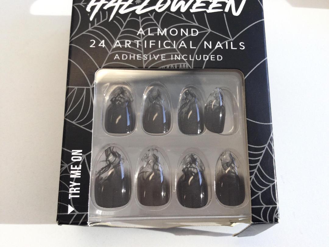 Photo '2' of Halloween false nails