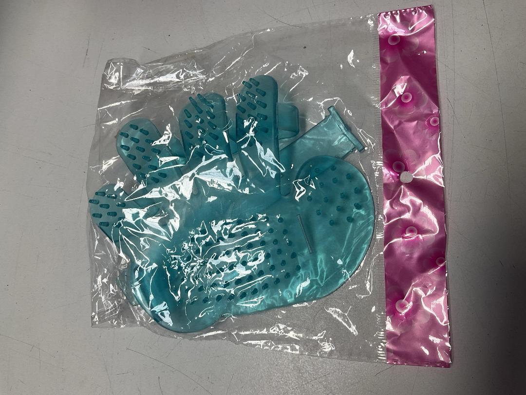 Photo '8' of Miscellaneous Items - Red Coloured Frisbees, Massagers or Similar Etc