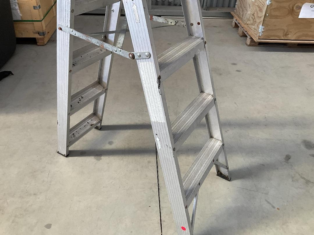 Photo '2' of Gorilla Aluminium Ladder