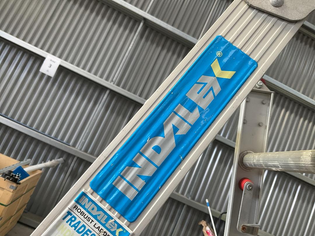 Photo '2' of Indalex 2.1-3.8m Aluminium Ladder