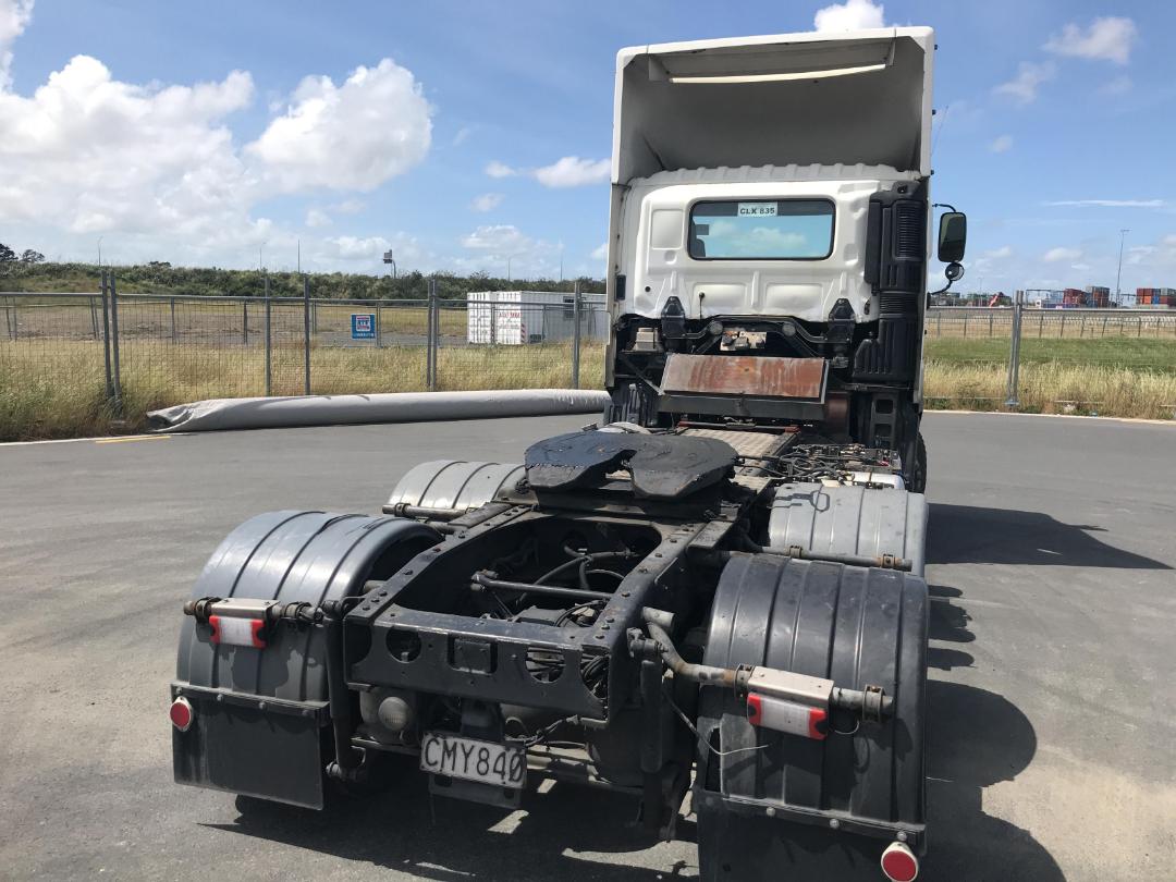 Photo '8' of HINO FS 1ELPD-WPN Tractor-Unit Photo '8' of HINO FS 1ELPD-WPN Tractor-Unit