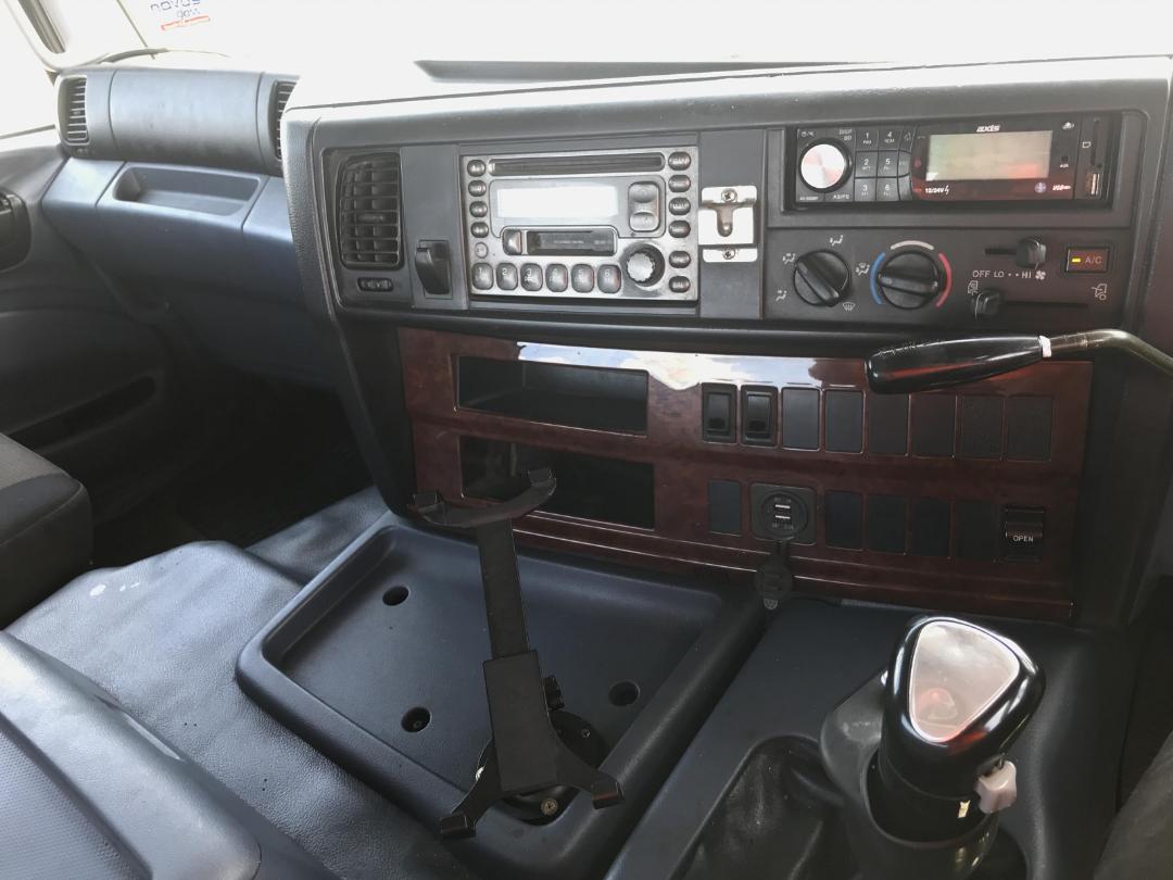 Photo '16' of HINO FS 1ELPD-WPN Tractor-Unit Photo '16' of HINO FS 1ELPD-WPN Tractor-Unit