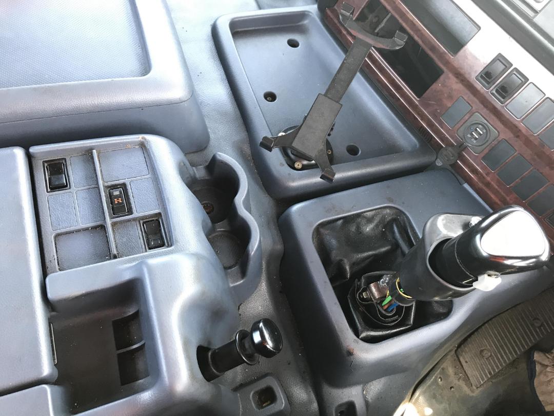 Photo '18' of HINO FS 1ELPD-WPN Tractor-Unit Photo '18' of HINO FS 1ELPD-WPN Tractor-Unit