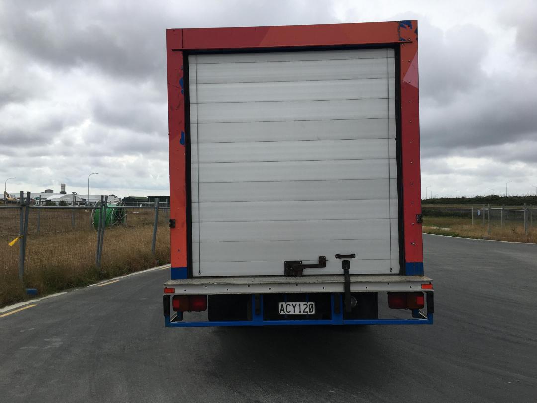 Photo '8' of HINO GD 1JLKA Curtainsider Photo '8' of HINO GD 1JLKA Curtainsider