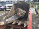 Thumbnail '32' of Hitachi EX135USR Excavator Thumbnail '32' of Hitachi EX135USR Excavator