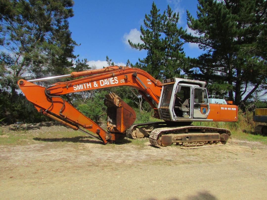 Photo '36' of Hitachi EX300-2H Excavator Photo '36' of Hitachi EX300-2H Excavator