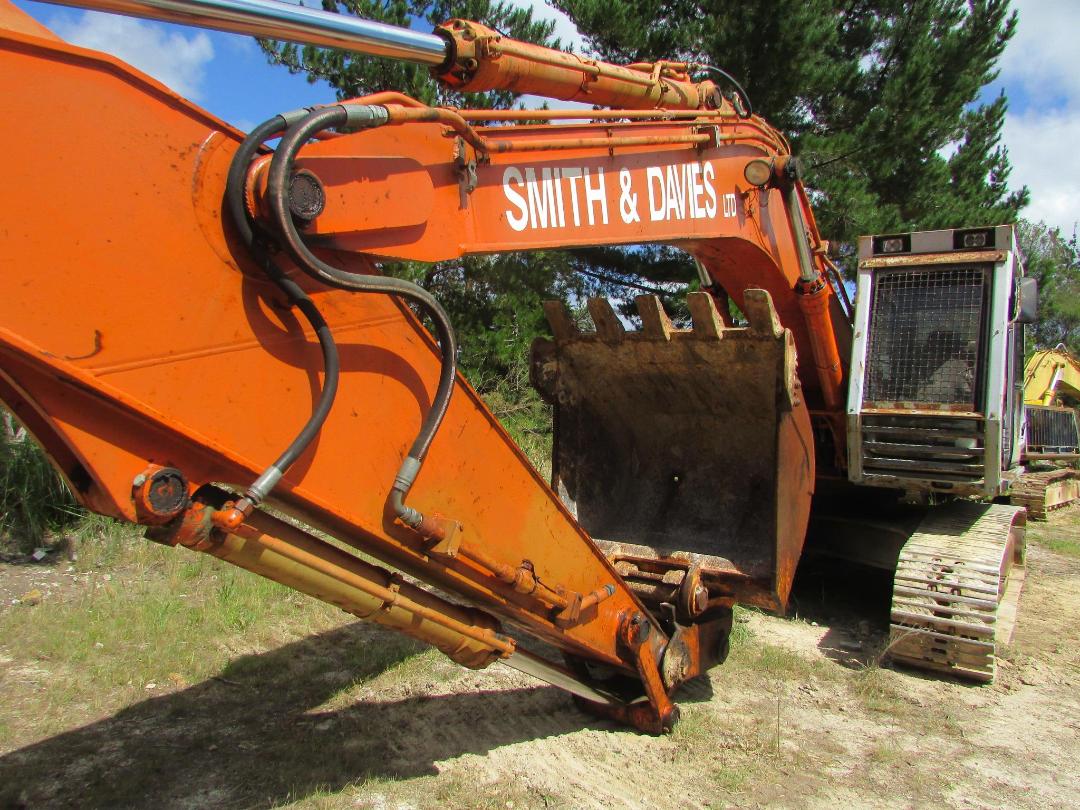Photo '2' of Hitachi EX300-2H Excavator Photo '2' of Hitachi EX300-2H Excavator