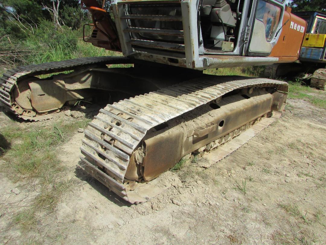 Photo '31' of Hitachi EX300-2H Excavator Photo '31' of Hitachi EX300-2H Excavator