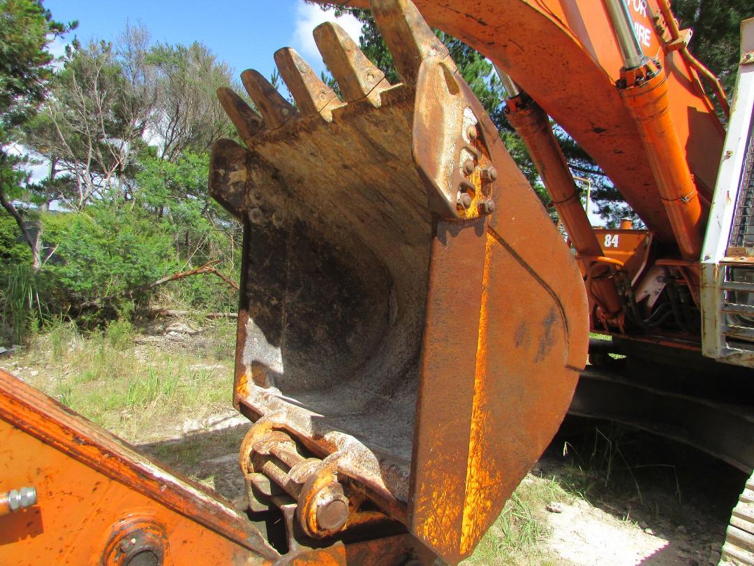Photo '29' of Hitachi EX300-2H Excavator Photo '29' of Hitachi EX300-2H Excavator