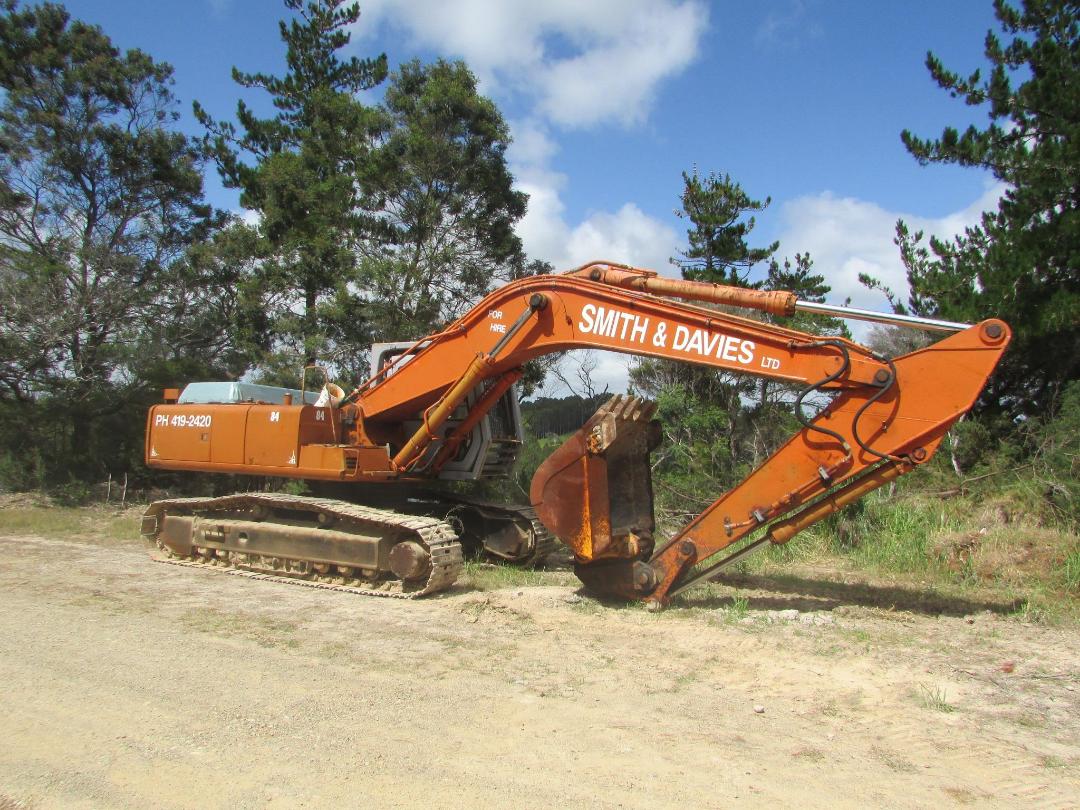 Photo '33' of Hitachi EX300-2H Excavator Photo '33' of Hitachi EX300-2H Excavator