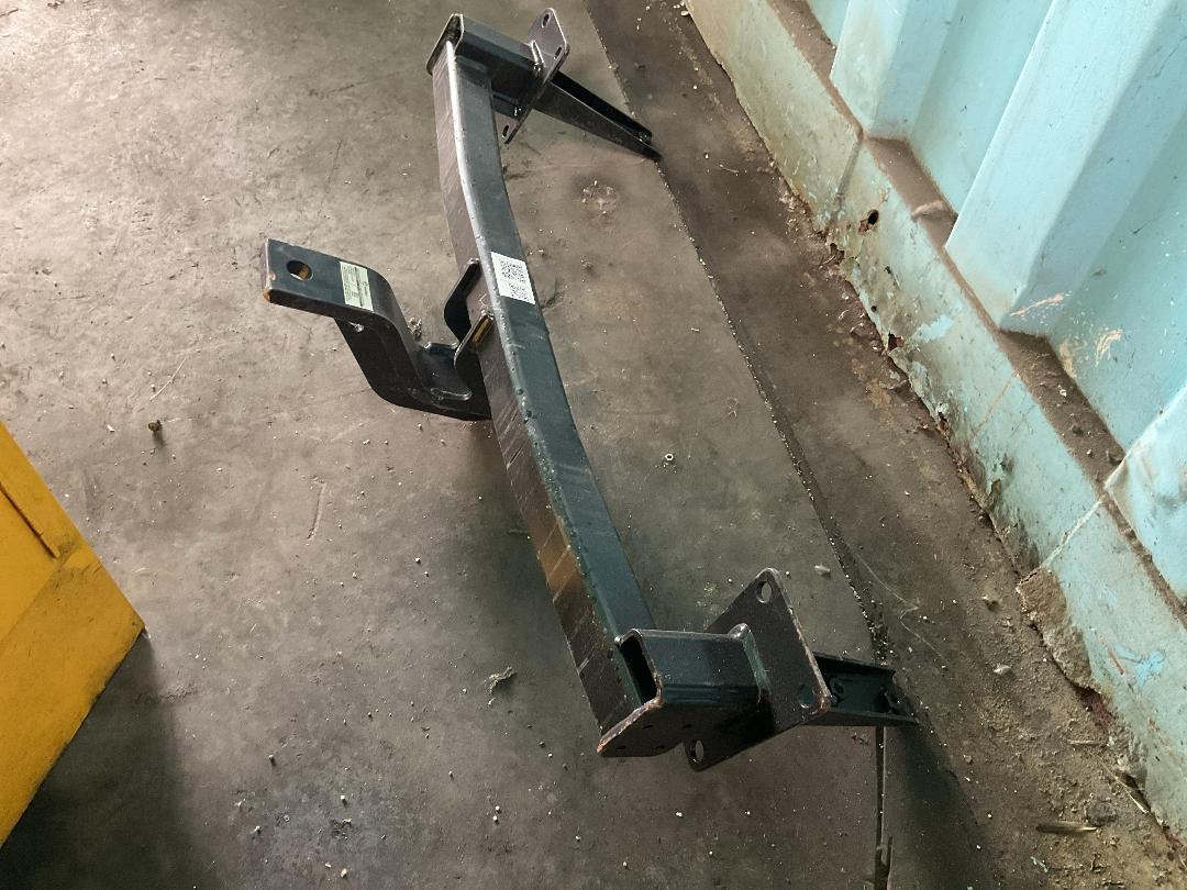 Photo '3' of Holden Towbars Unknown Year and Model