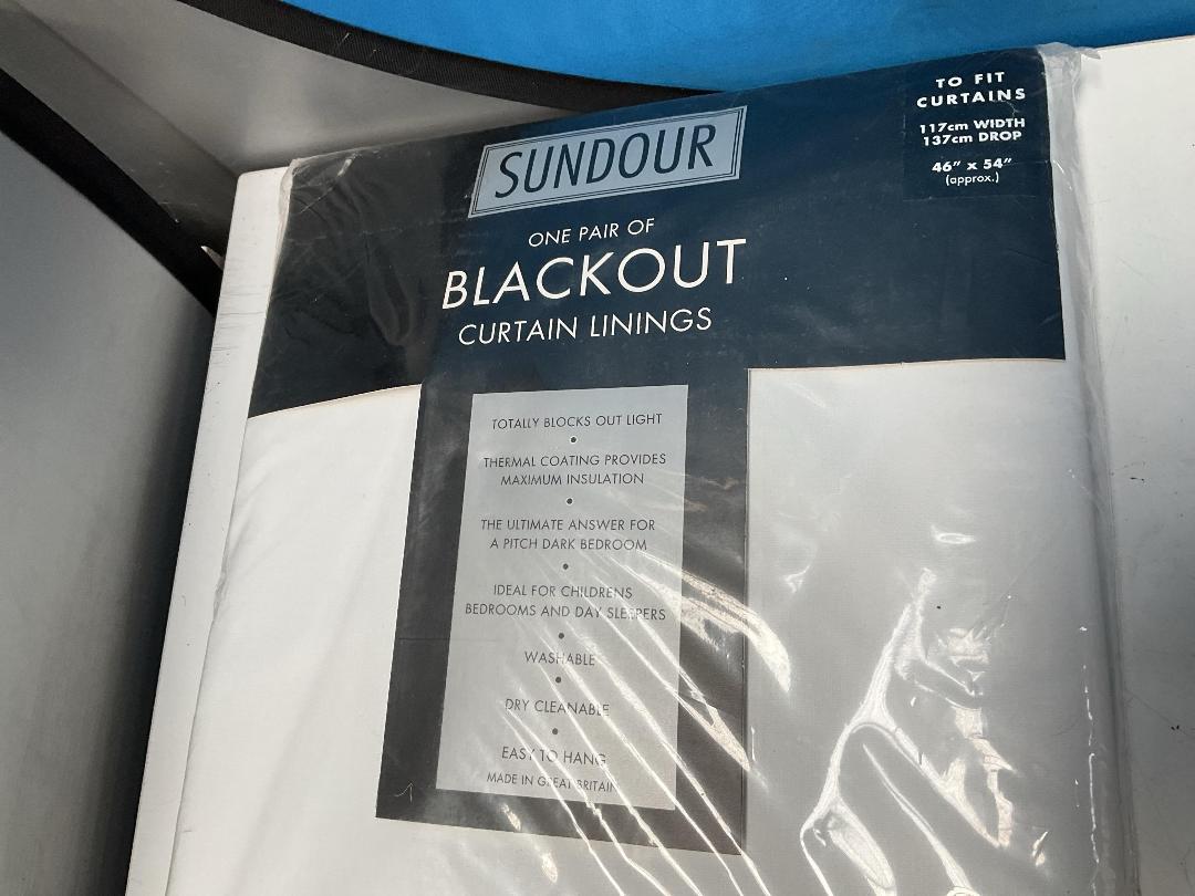 Photo '7' of Miscellaneous Items - Door Mat, Handbag Etc