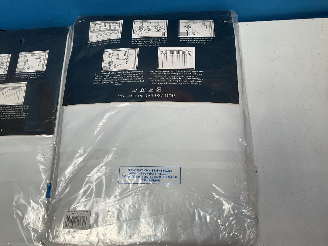 Photo '10' of Miscellaneous Items - Door Mat, Handbag Etc