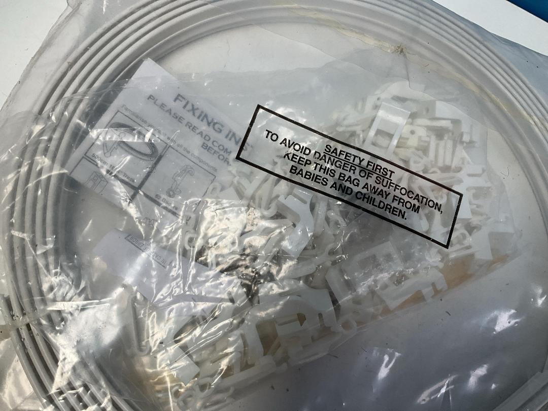 Photo '12' of Miscellaneous Items - Door Mat, Handbag Etc