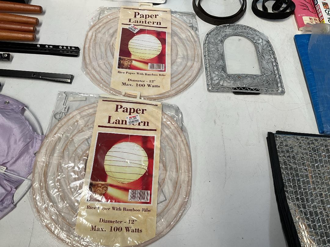 Photo '30' of Miscellaneous Items - Door Mat, Handbag Etc