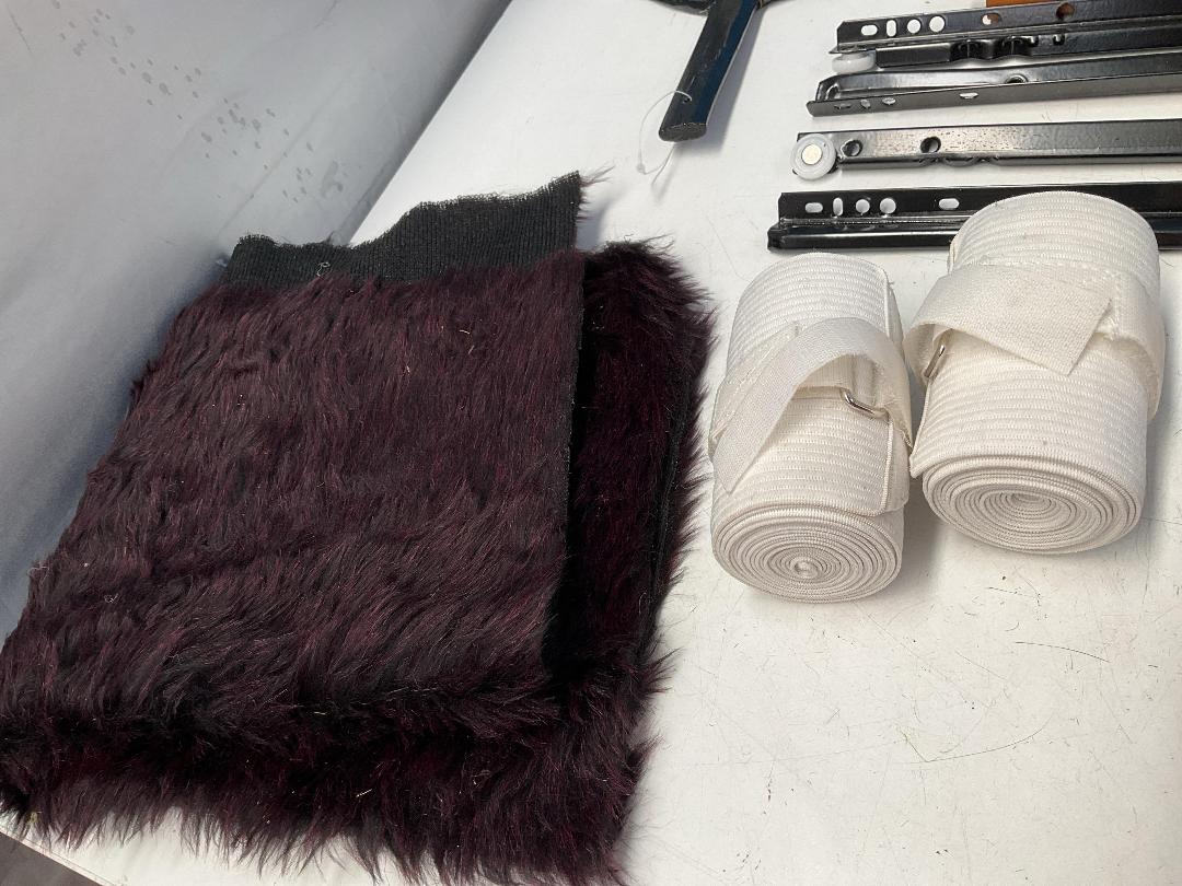 Photo '33' of Miscellaneous Items - Door Mat, Handbag Etc