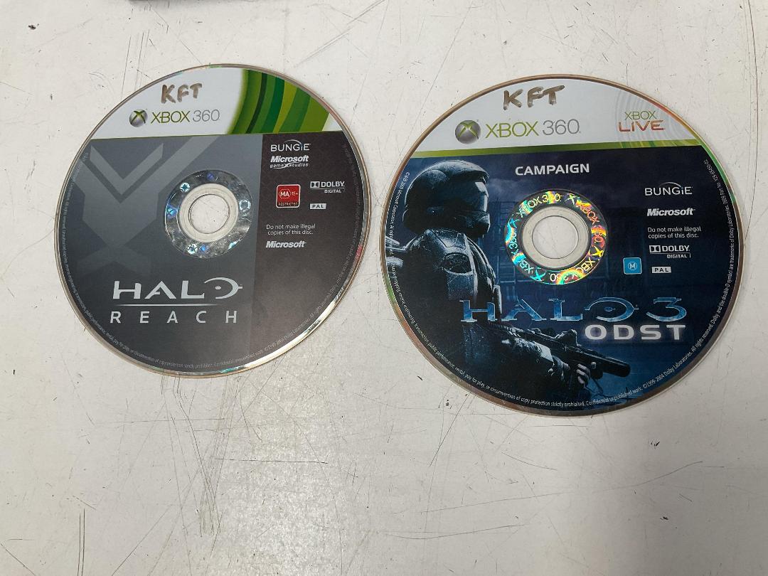 Photo '2' of Misc Items - 2x Halo Xbox 360 Games, Kathmandu Gloves, Hipster Travel Bag Etc